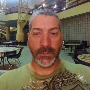 Meet your Posher, Travis